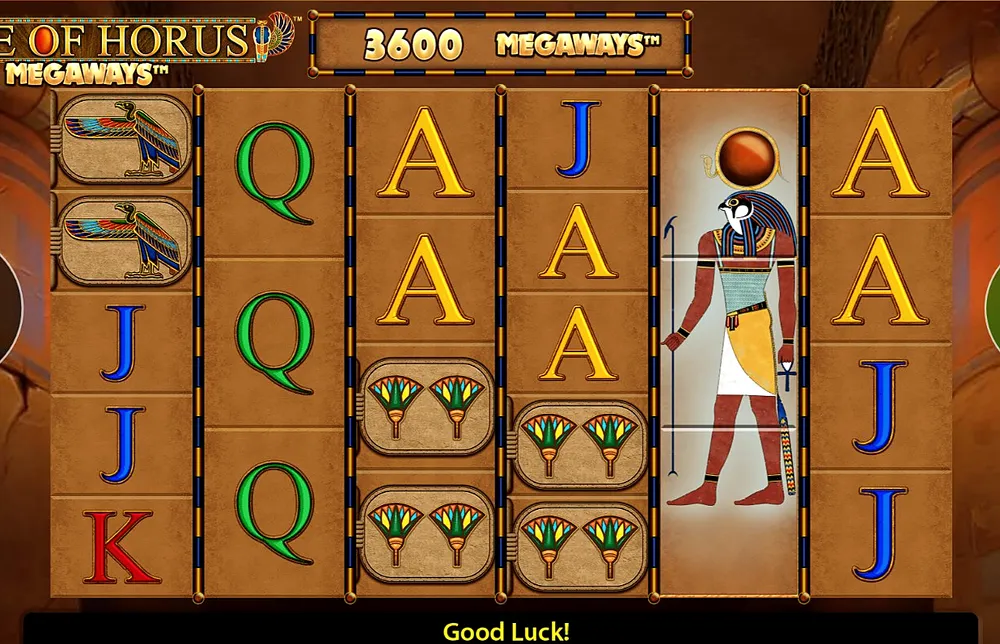 Expanded Horus wild filling the fifth reel in Eye of Horus Megaways